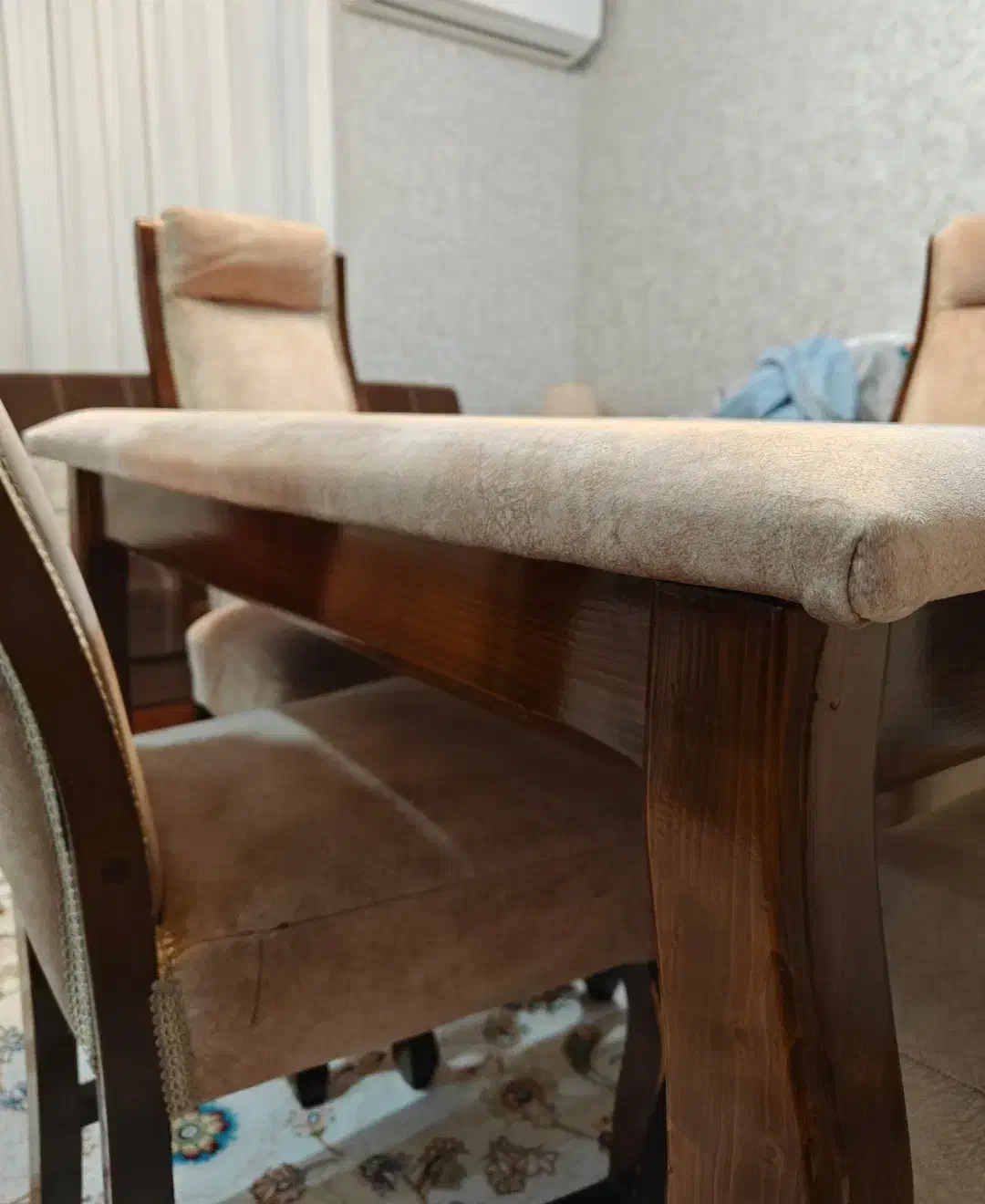 میز نهار خوری چهار نفره|میز و صندلی غذاخوری|رشت, شهریاران|دیوار