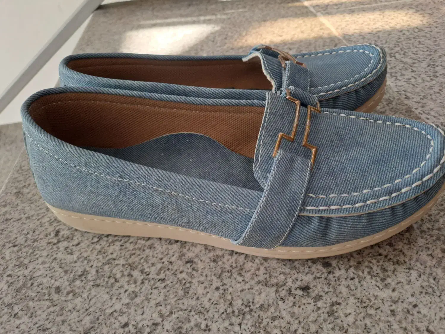 کفش سایز ۳۹. قیمت ۲۰۰هزارتومان|کیف، کفش، کمربند|دامغان, |دیوار