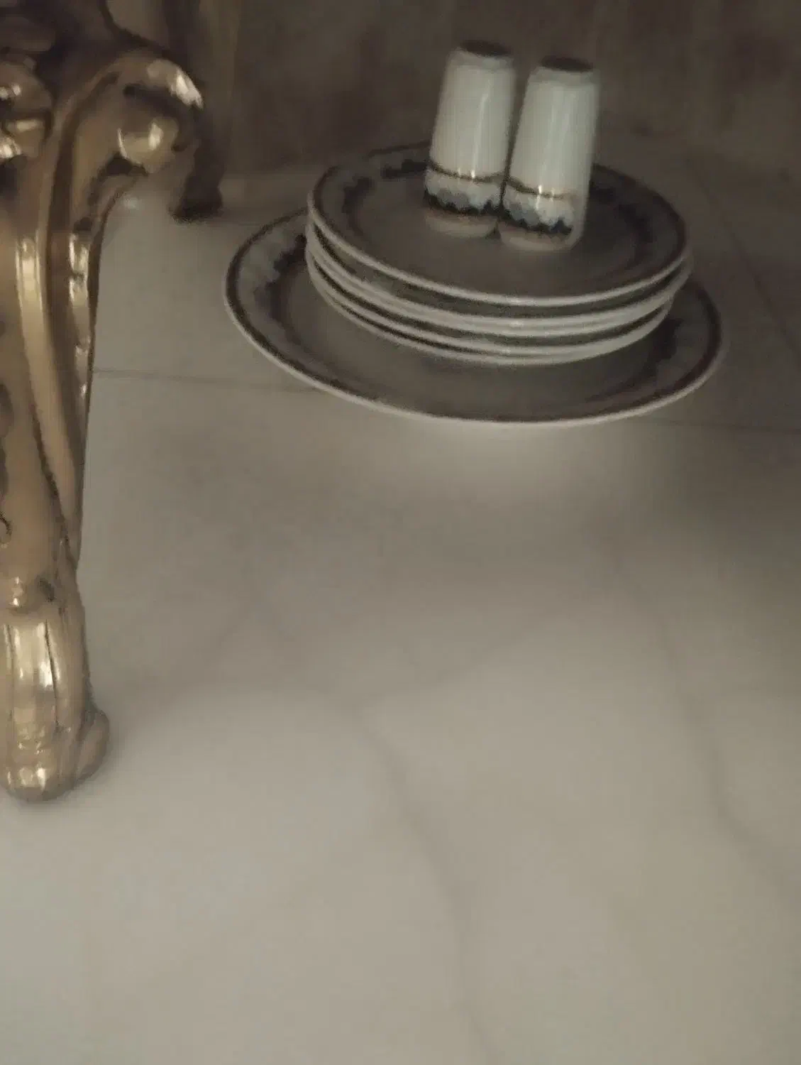 جا میوه ای پایه دار|ظروف سرو و پذیرایی|سمنان, |دیوار