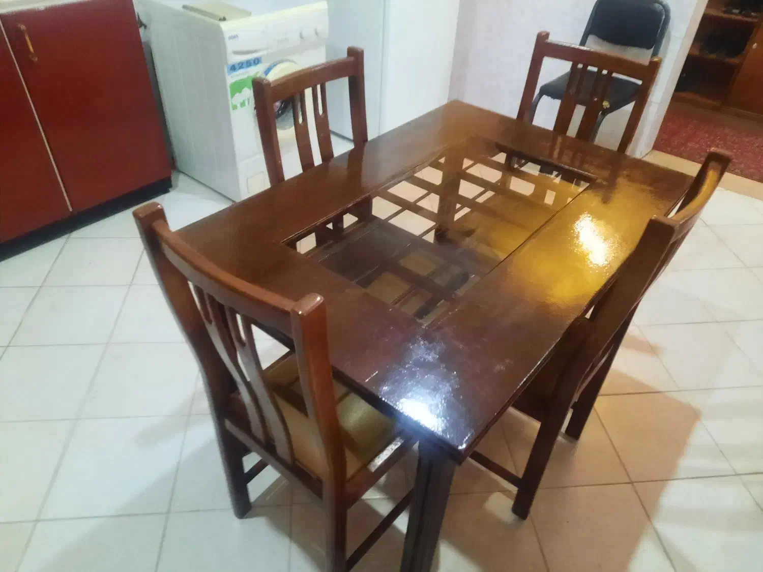 میز چهار نفره نهار خوری تمام چوب سالم|میز و صندلی غذاخوری|کرمان, |دیوار