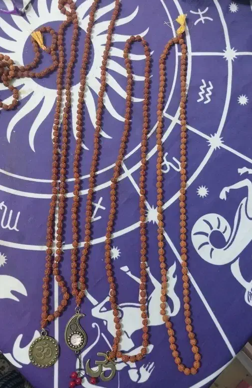 رودراکشا|زیورآلات و اکسسوری|رشت, چله خانه|دیوار