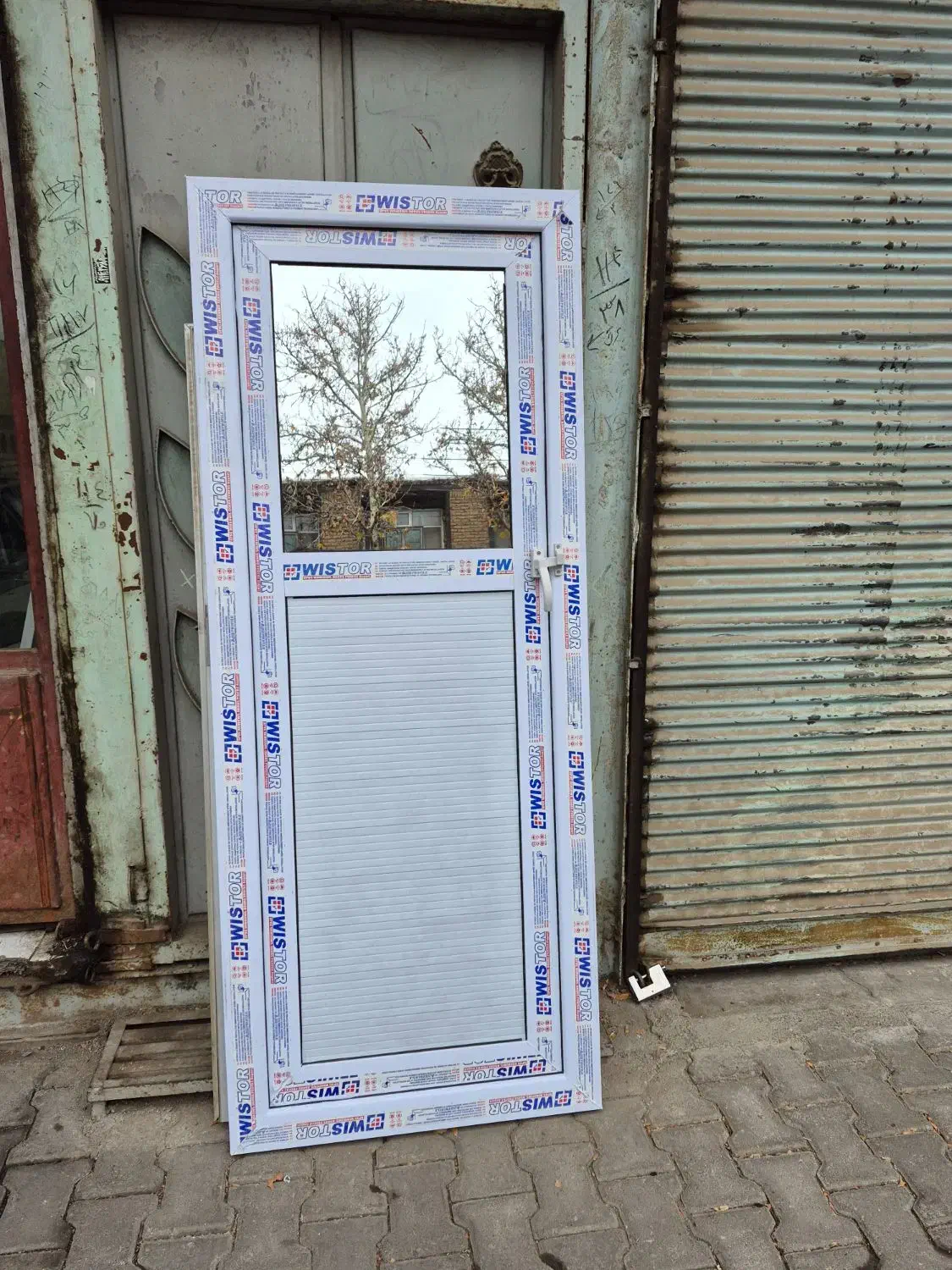 درب و پنجره در حد نو|مصالح و تجهیزات ساختمان|مرند, |دیوار