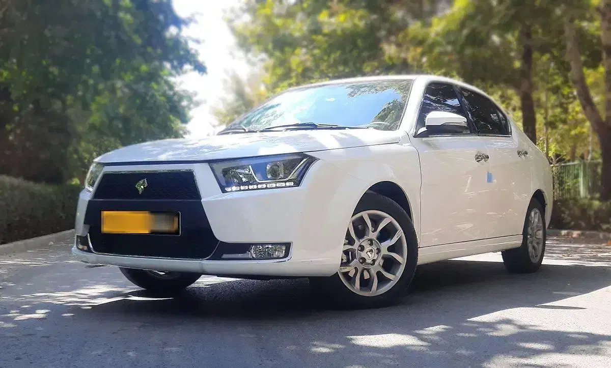 دنا پلاس 6دنده دستی توربو سانروف دار|خودرو سواری و وانت|ایلام, |دیوار