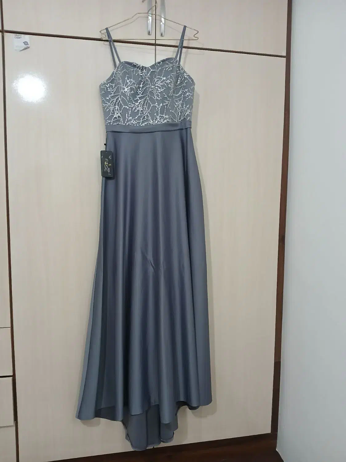 پیراهن مجلسی نو|لباس|تربت‌حیدریه, مسجد جامع|دیوار