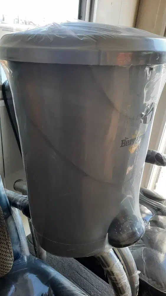 سطل آشغال متوسط|لوازم نظافت|بوشهر, |دیوار