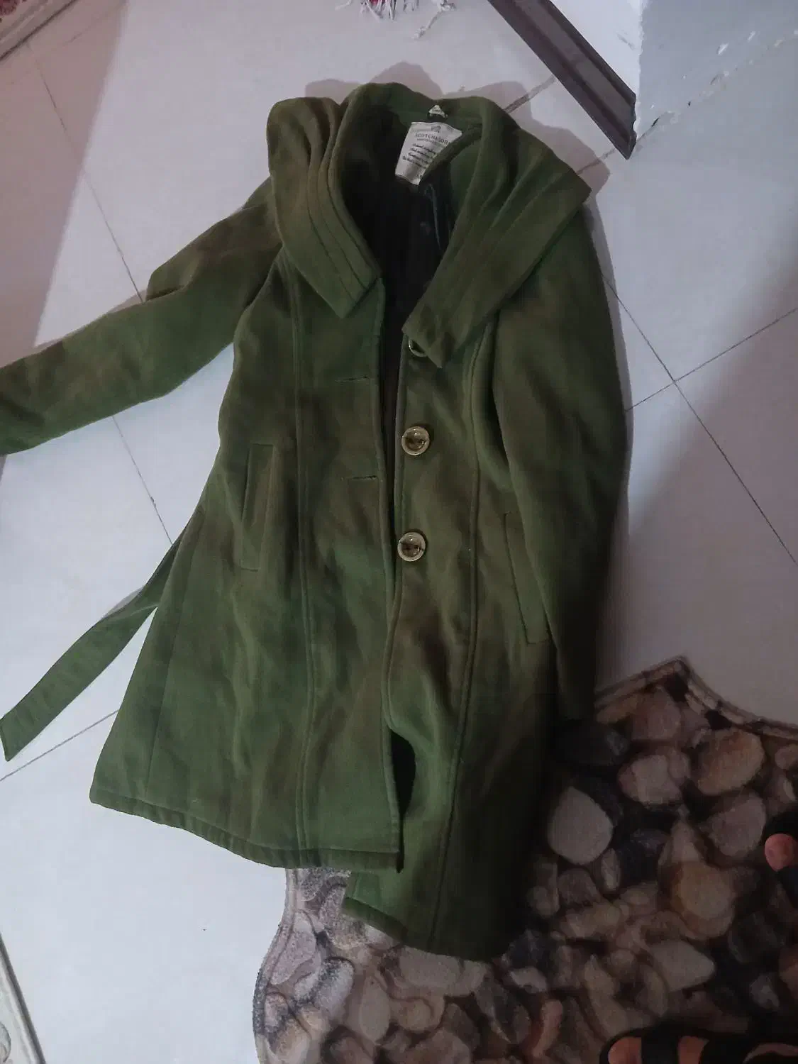 پالتو فوتر رنگ یشمی خیلی قشنگ تر عکسش|لباس|شاهینشهر, حاجی آباد|دیوار