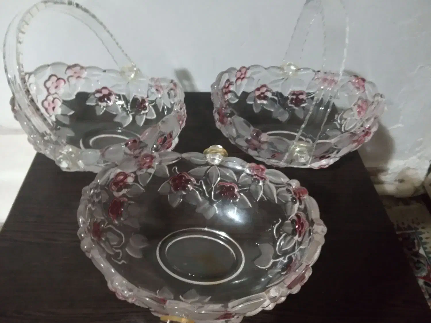 کریستالهای والتر|ظروف سرو و پذیرایی|رشت, باهنر|دیوار