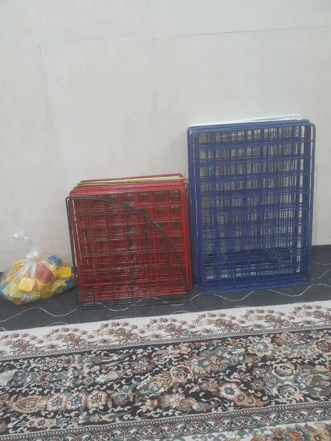 قفصه|کتابخانه، شلف، قفسه‌های دیواری|قم, شهر قائم|دیوار