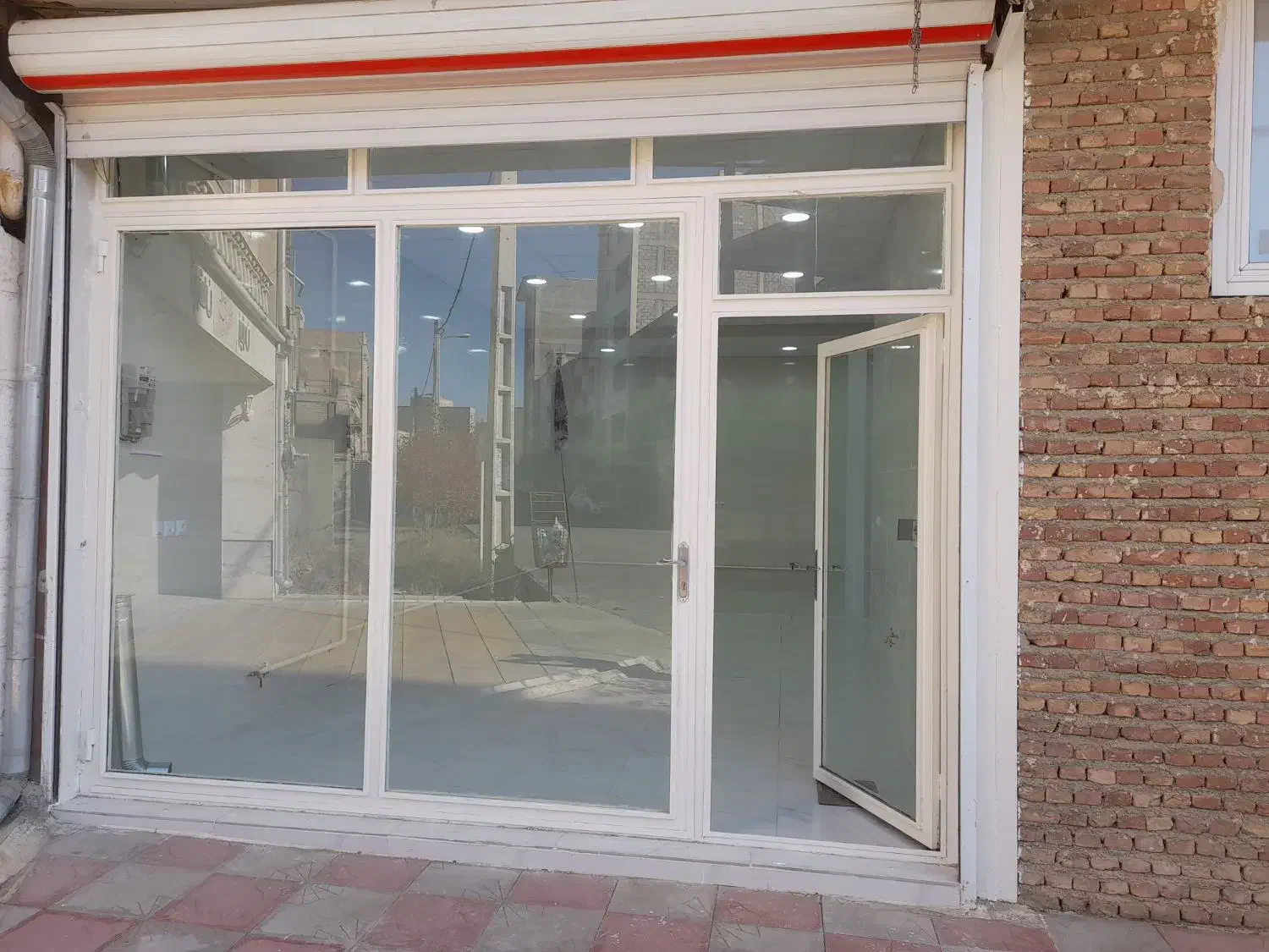 اجاره مغازه رهن ۱۰۰ میلیون اجاره ۱۲ میلیون|اجارهٔ مغازه و غرفه|سلماس, |دیوار