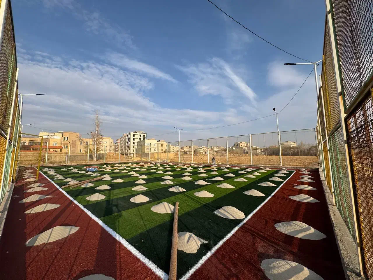 خدمات نصب حرفه‌ای چمن مصنوعی|خدمات پیشه و مهارت|ارومیه, |دیوار