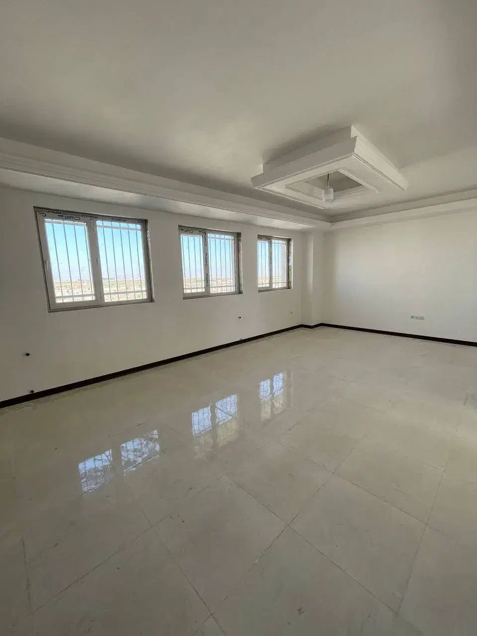 فروش تک واحدی، 97 متری 2 خواب طبقه اول مامونیه|فروش آپارتمان|زرندیه, |دیوار