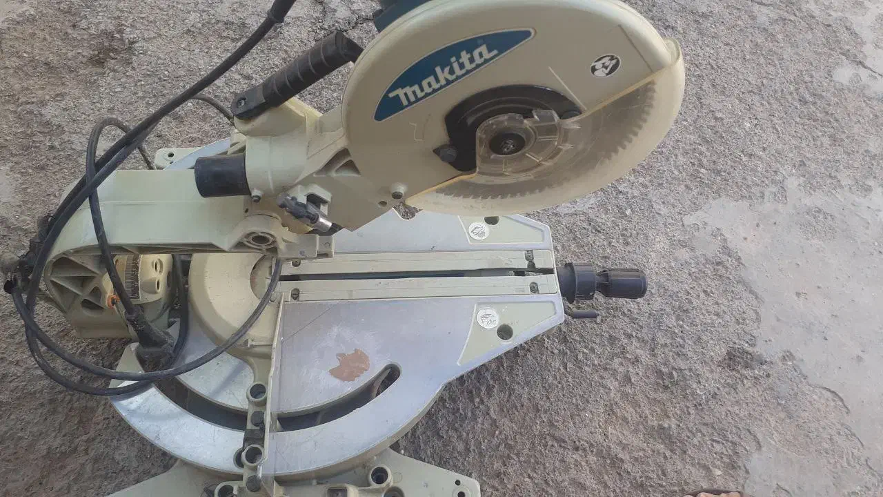 فارسی بر ماکیتا|ماشینآلات صنعتی|خوی, |دیوار