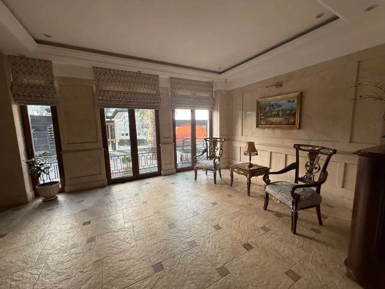 الهیه 320 متر تک واحدی با ارتفاع سقف 4.5 متر