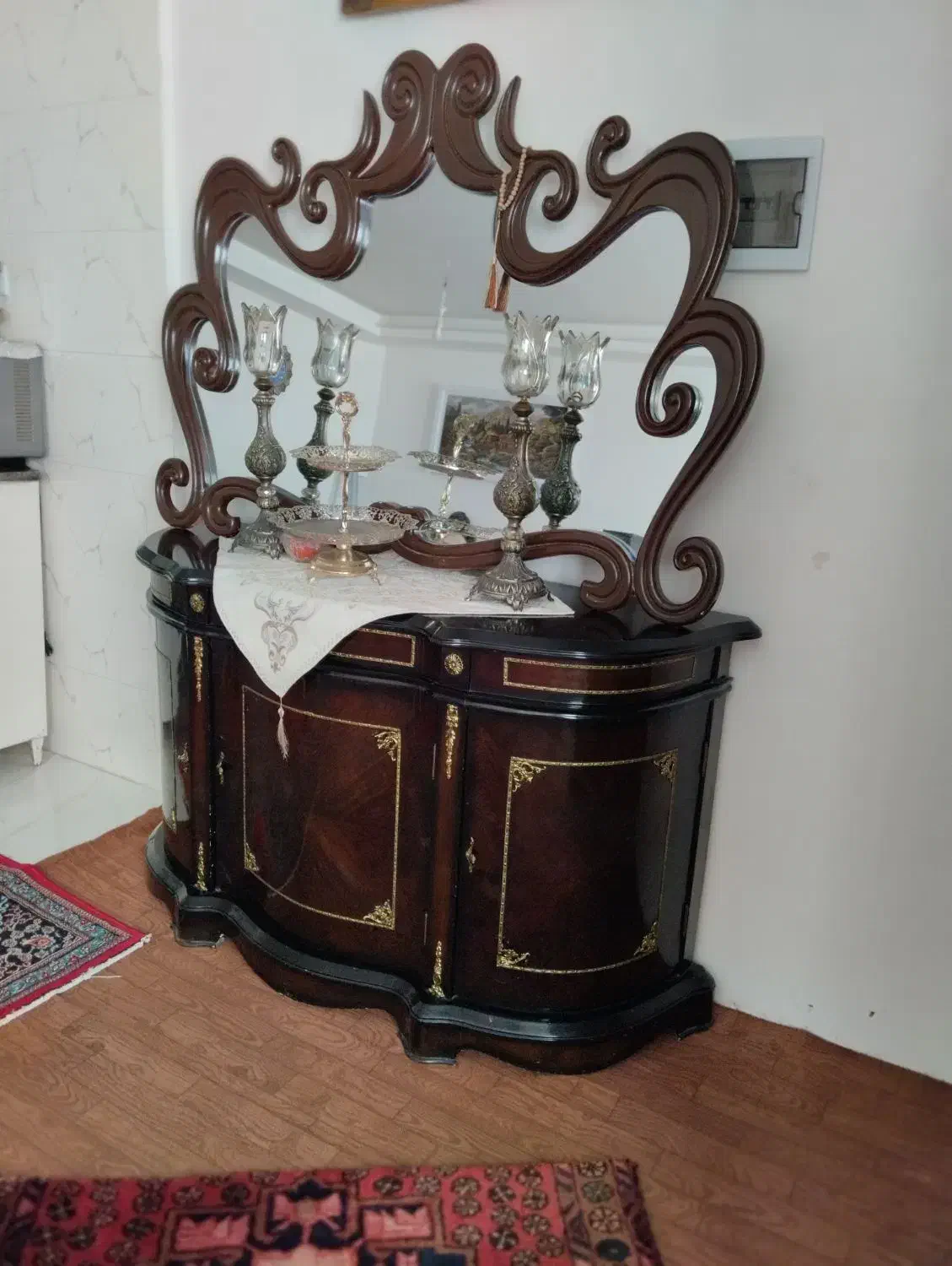 بوفه ،کنسول ،مبل 9نفره با میز عسلی و جلو مبلی|مبلمان خانگی و میز عسلی|اردبیل, |دیوار