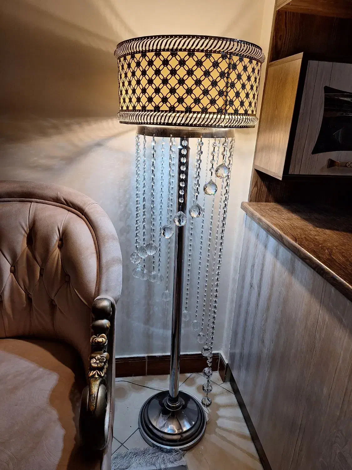 آباژور نقره ای یک و نیم میلیون|چراغ خواب و آباژور|تهران, مشیریه|دیوار