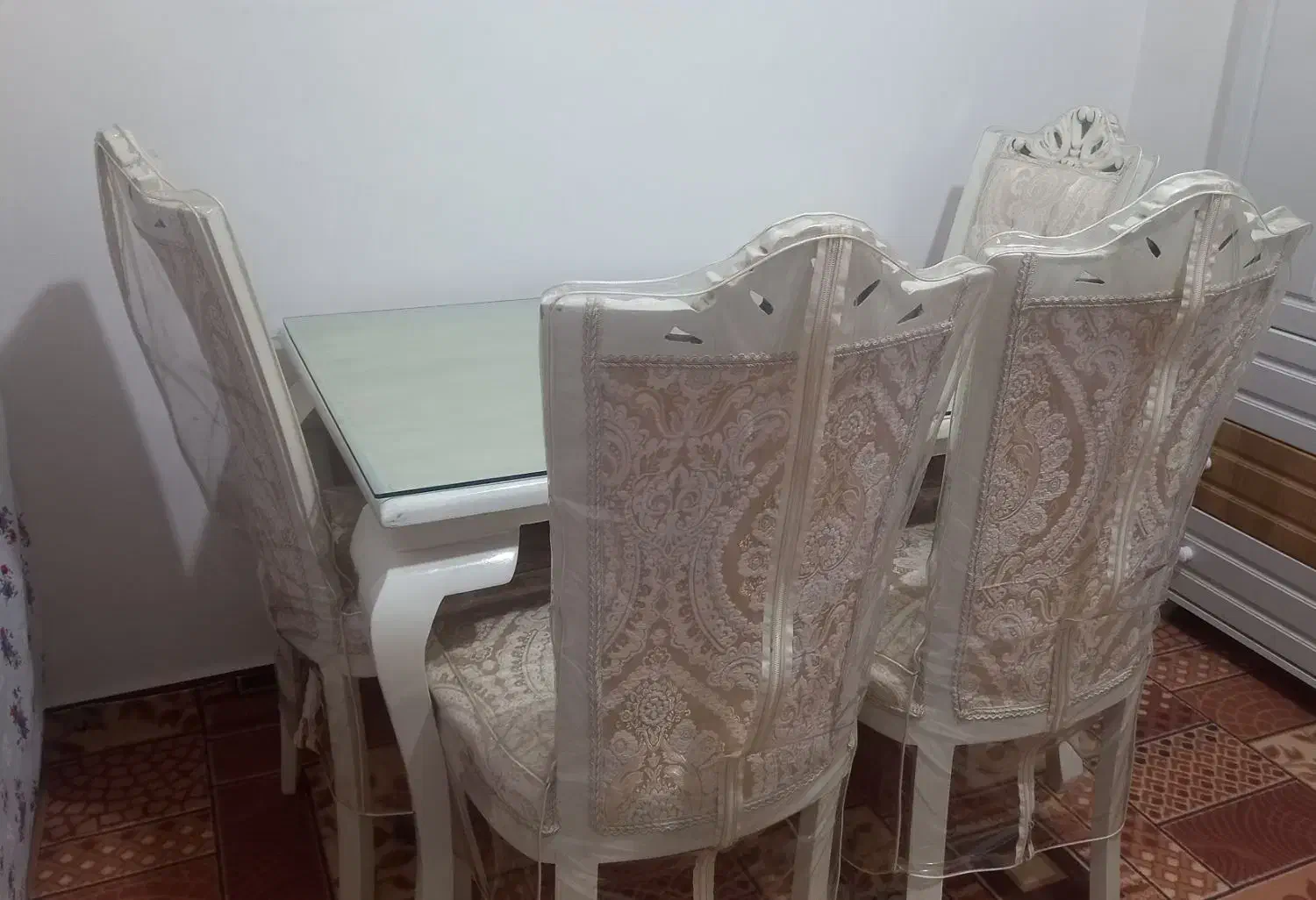 ناهار خوری چهار نفره|میز و صندلی غذاخوری|چهارباغ, |دیوار