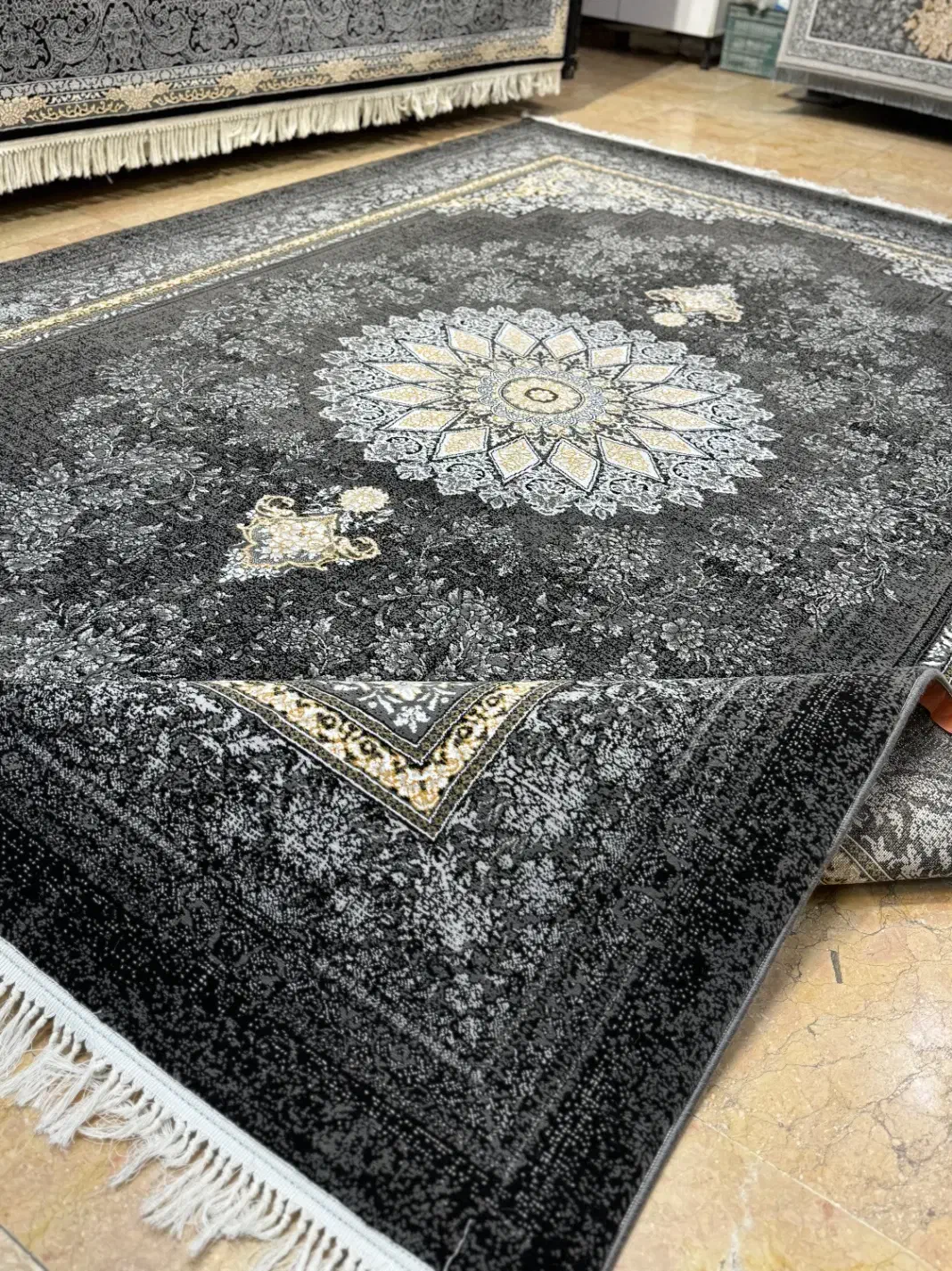 فرش دودی خوش‌نقش، کیفیت مقبول|فرش|گرگان, |دیوار