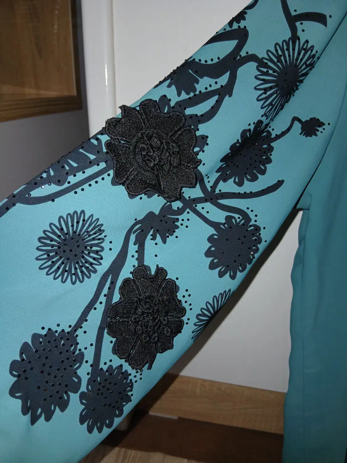 بلوز مجلسی گل برجسته نگین دار|لباس|اردبیل, |دیوار