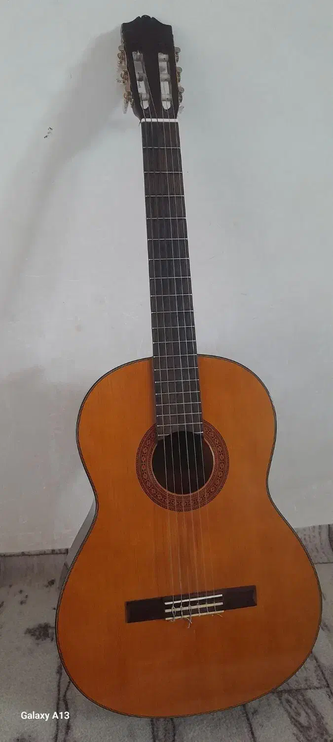 gitar yamaha orginal|گیتار، بیس، امپلیفایر|آبیک, |دیوار