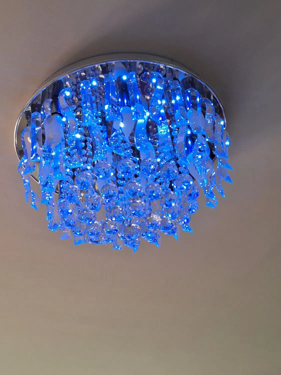 لوستر بزرگ سقفی|لوستر و چراغ آویز|تبریز, |دیوار