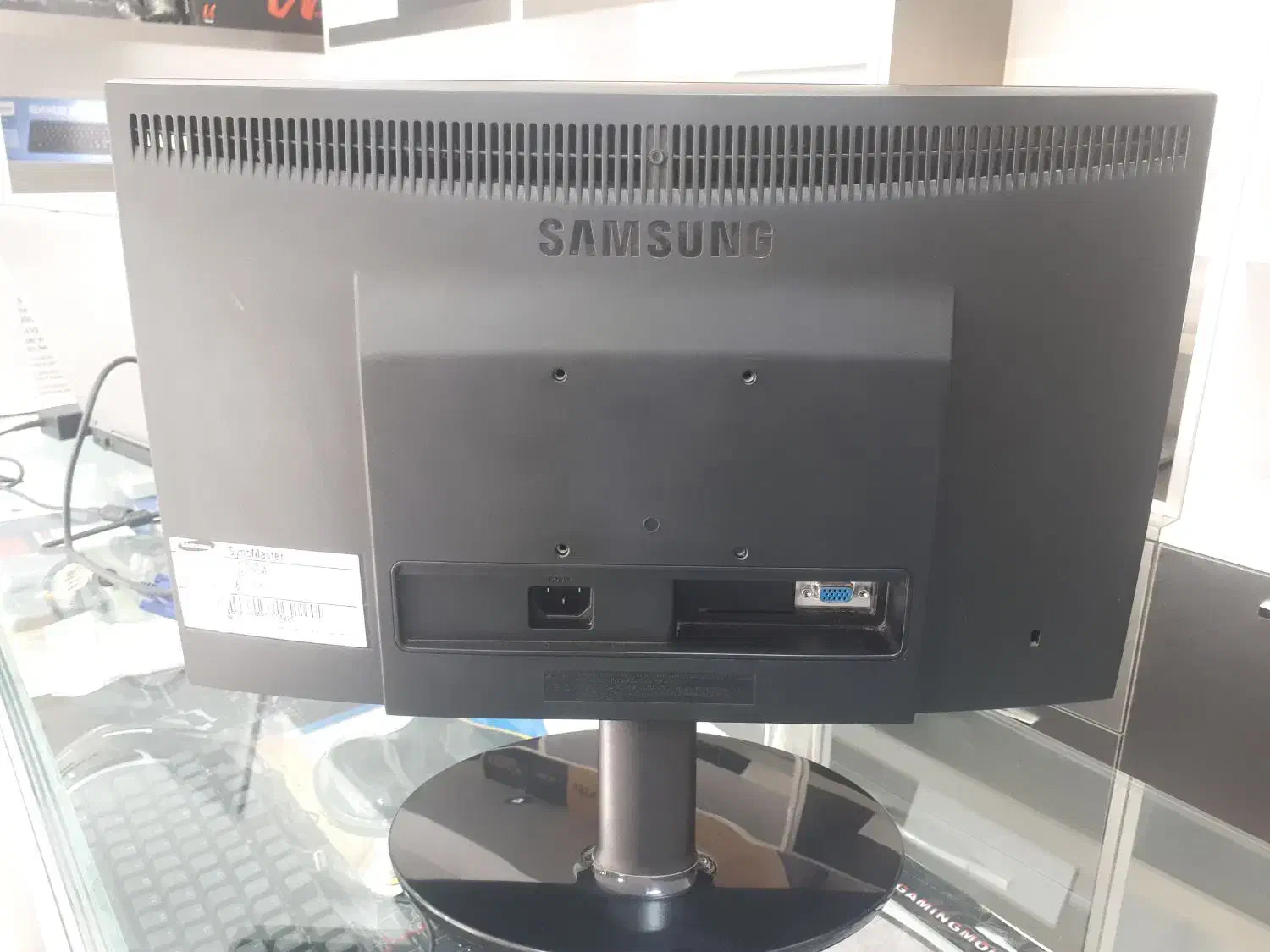 مانیتور SAMSUNG 19|قطعات و لوازم جانبی رایانه|کرمان, |دیوار