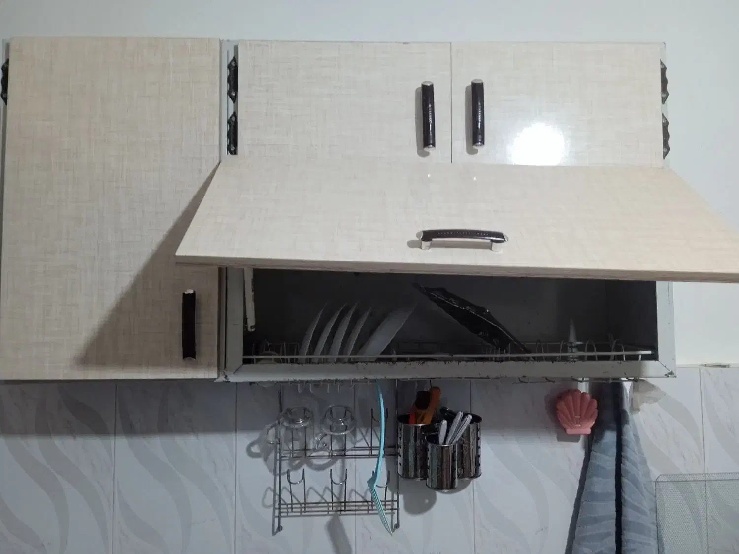 آبچکان و کابینت فلزی|آب‌چکان و نظم‌دهنده ظروف|مراغه, |دیوار