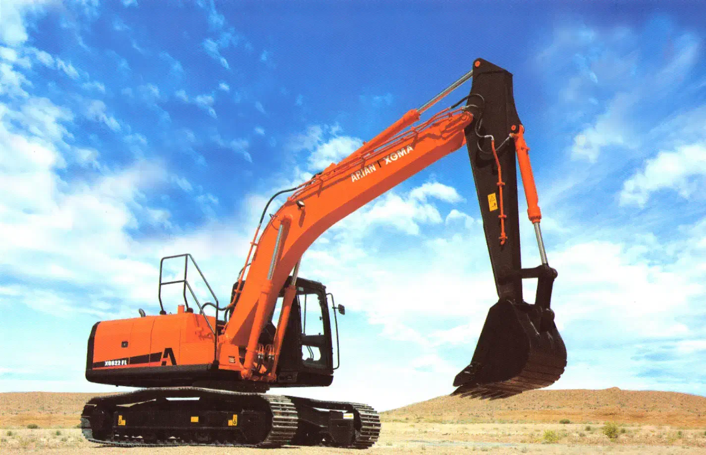 بیل مکانیکی زنجیری(220) 822 XGMA نقدو اقساط۱۲ ماهه|خودرو سنگین|اردبیل, |دیوار