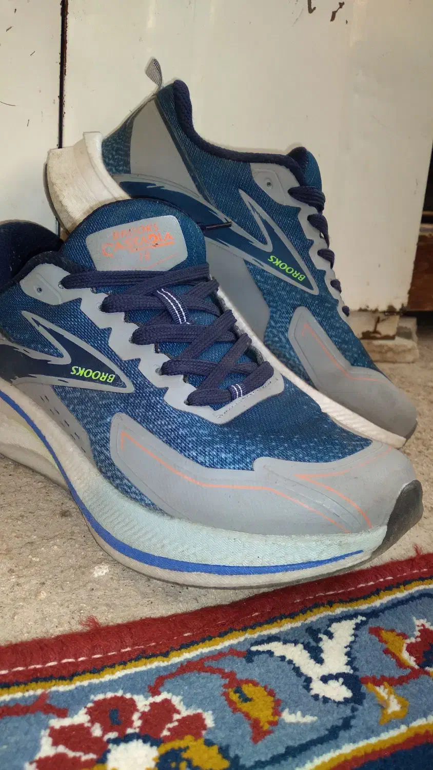 کتونی بروکس|کیف، کفش، کمربند|بروجرد, |دیوار