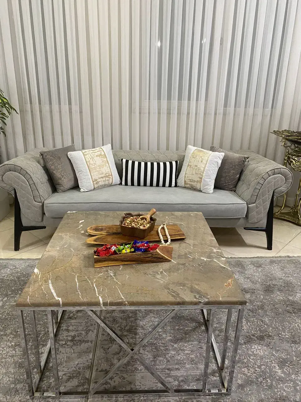 مبل چستر راحتی همراه با هدیه|مبلمان خانگی و میز عسلی|مشهد, استاد یوسفی (شهرک غرب)|دیوار