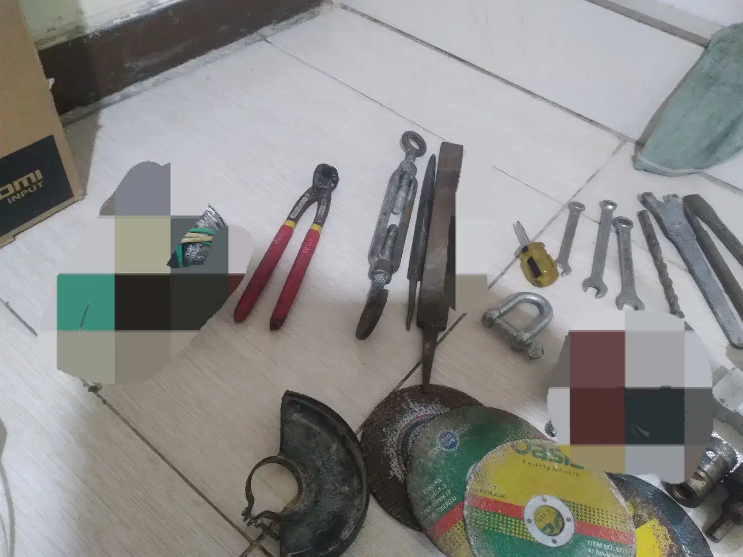 ابزارآلات|ابزارآلات|بروجرد, |دیوار