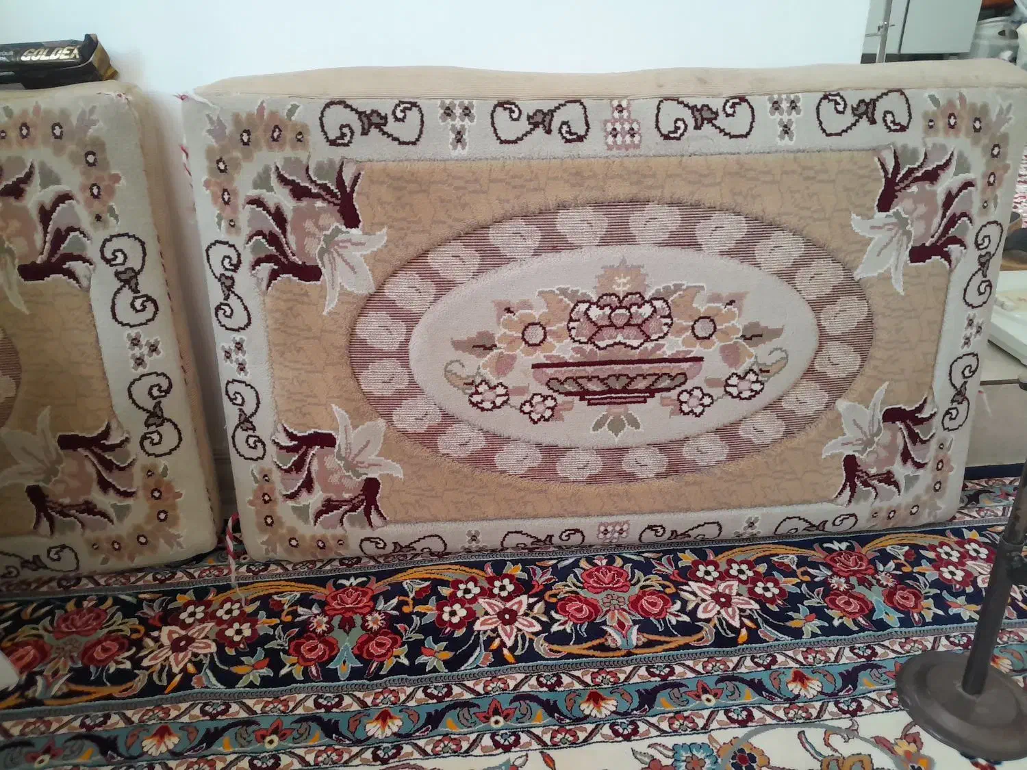 پشتی ۶ عددی ۷۰۰ شانه|پشتی|کرمانشاه, |دیوار