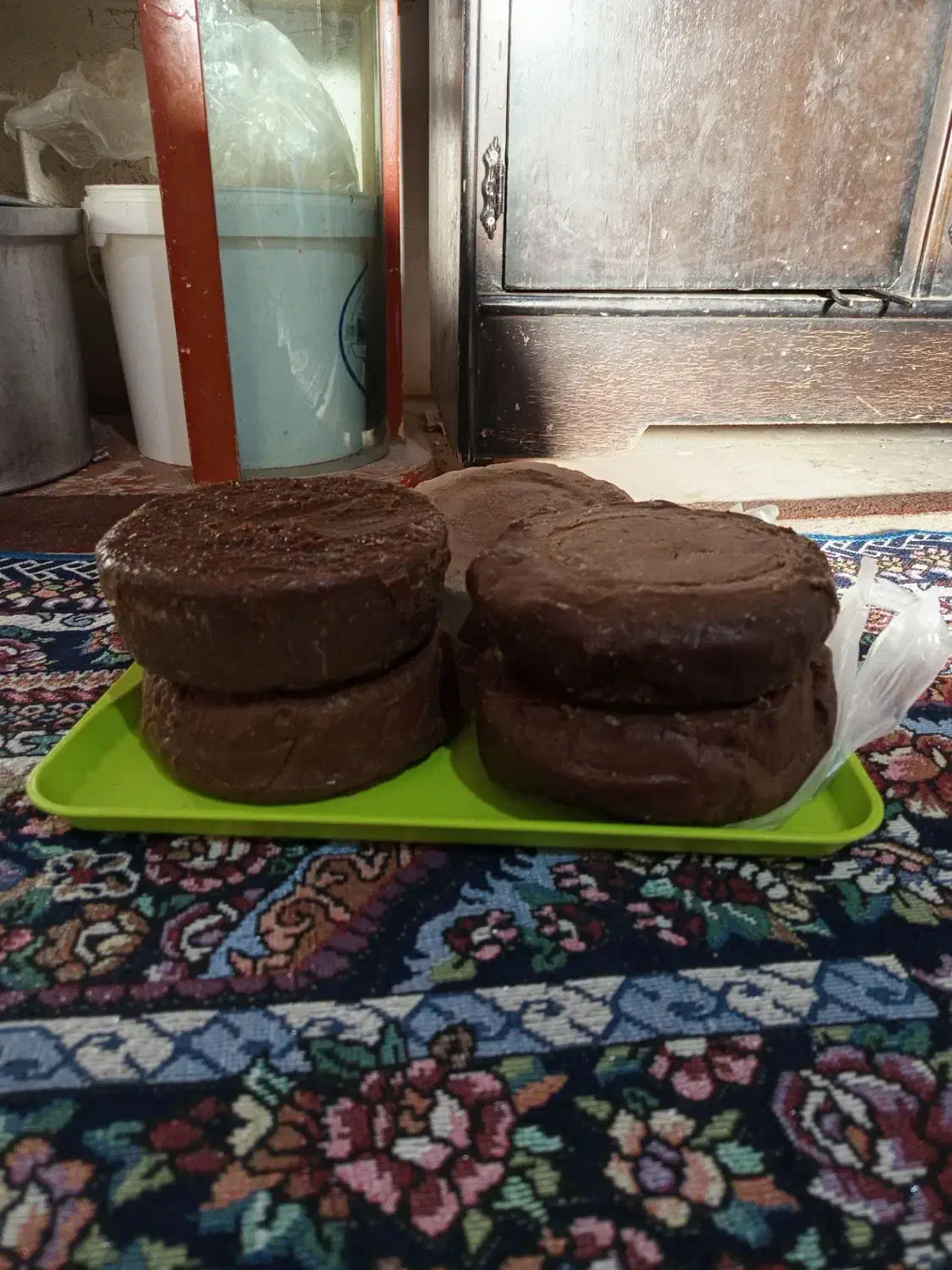 قارا|خوردنی و آشامیدنی|اندیکا, |دیوار