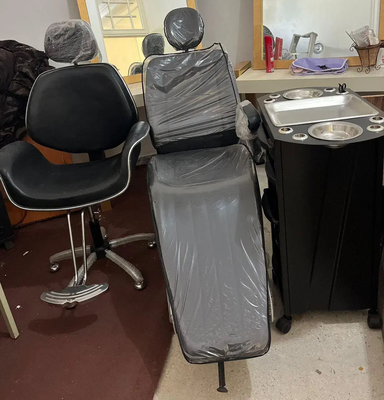 فروش سرشور صندلی آرایشگاه -صندلی آرایش -میز لوازم|آرایشگاه و سالنهای زیبایی|فومن, |دیوار