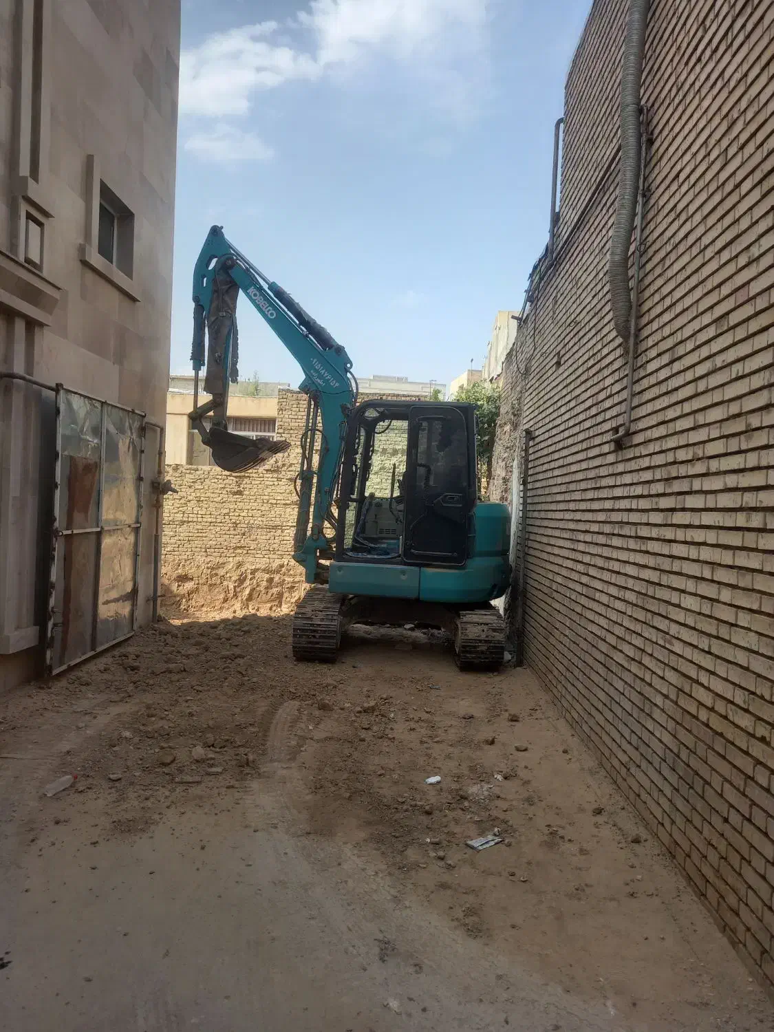 اجاره بیل مکانیکی زنجیری|خدمات حمل و نقل|بجنورد, |دیوار