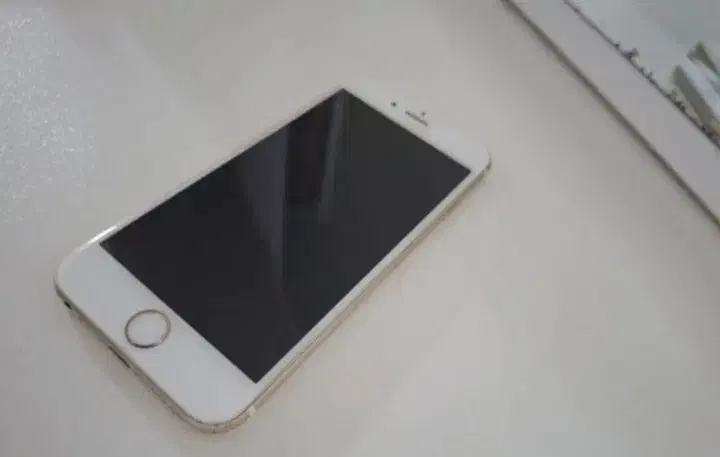 آیفون ۶ کلکسیونی|موبایل|خرم‌آباد, |دیوار