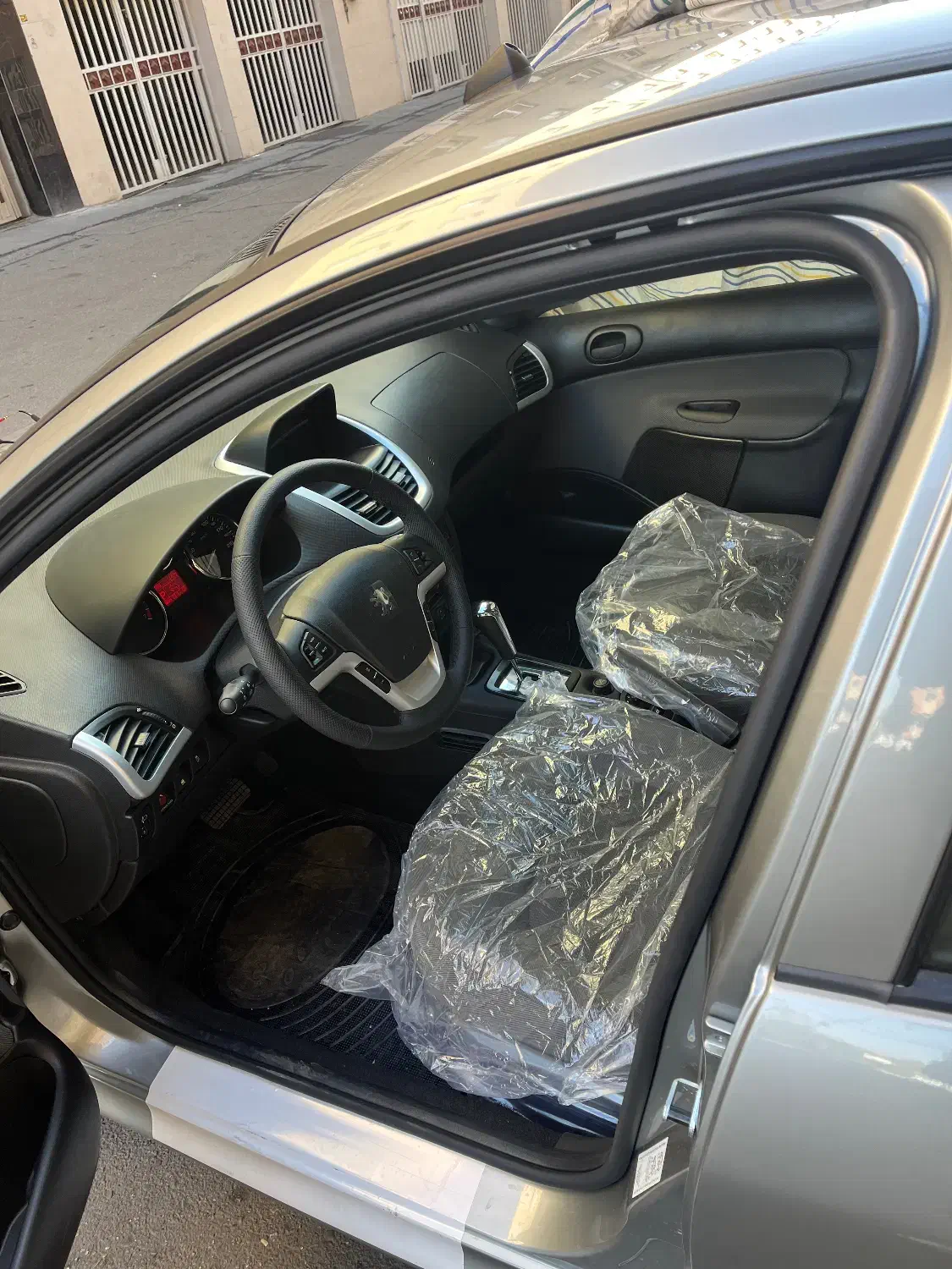 ۲۰۷ تیتانیوم اتوماتیک فلز|خودرو سواری و وانت|ری, علایین|دیوار