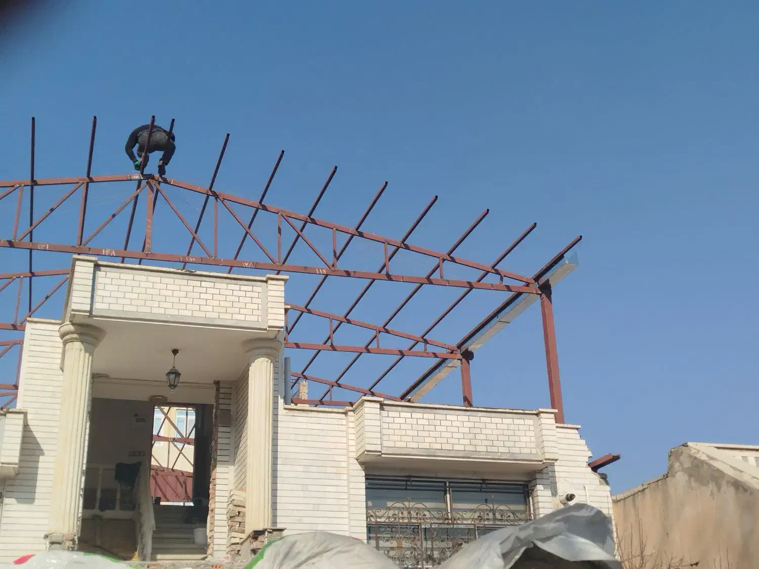 اجرای سقف های شیب دار ،انباری،سوله ،پارکینگ وویلا|خدمات پیشه و مهارت|ارومیه, |دیوار