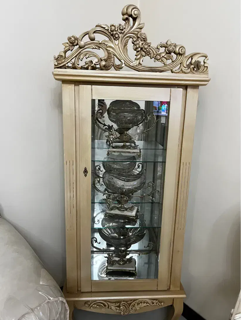 مینی ویترین چوب راش کاملا نو و سالم|بوفه، ویترین، کنسول|تهران, نیروی هوایی (پیروزی)|دیوار