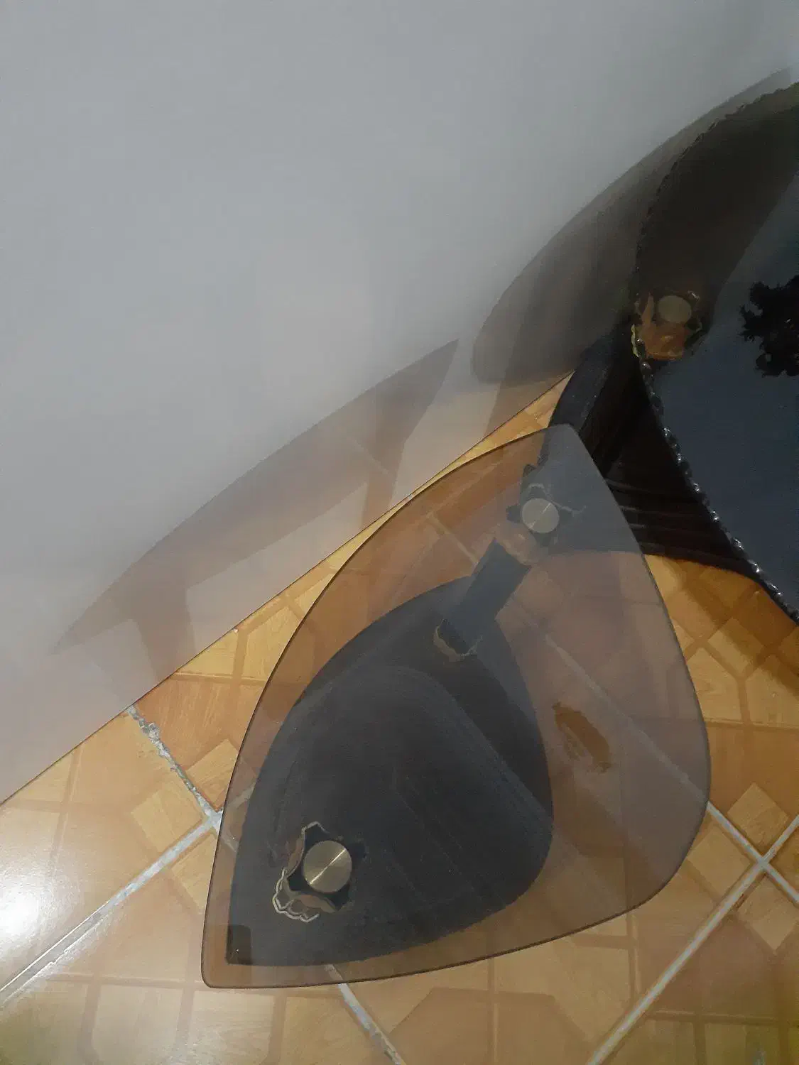 میز جلو مبلی شیشه ایی محکم و شیک با قیمت مناسب|مبلمان خانگی و میز عسلی|بندرعباس, |دیوار