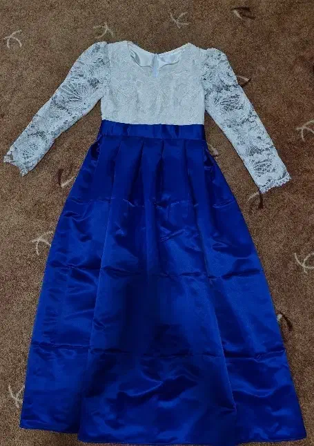 لباس مجلسی|لباس|خنج, |دیوار