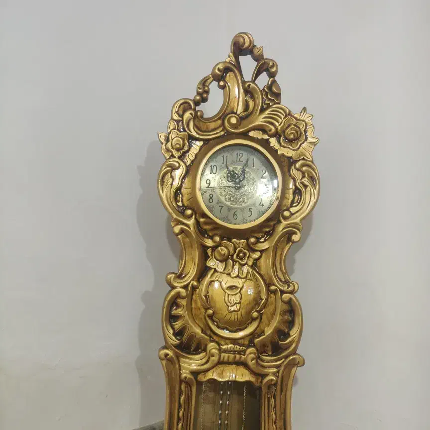 ساعت منبت کاری در حدنو|ساعت دیواری و تزئینی|قم, کلهری|دیوار