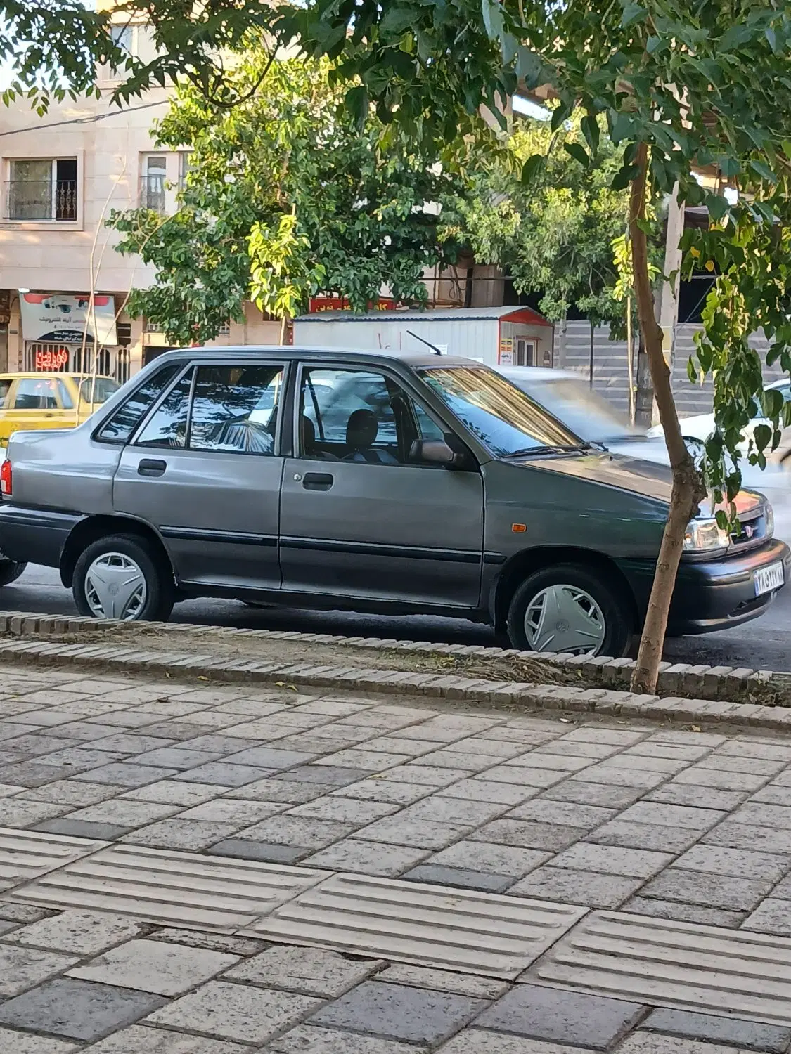 ۱۳۱ مدل ۱۳۸۷|خودرو سواری و وانت|همدان, |دیوار