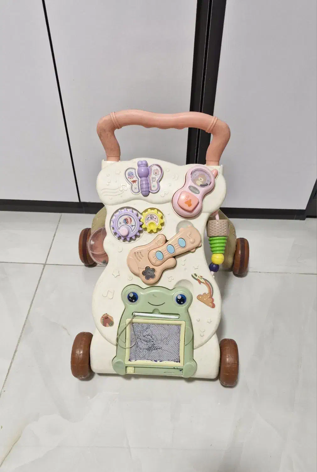 واکر کودک|اسباب و اثاث بچه|خمینی‌شهر, |دیوار