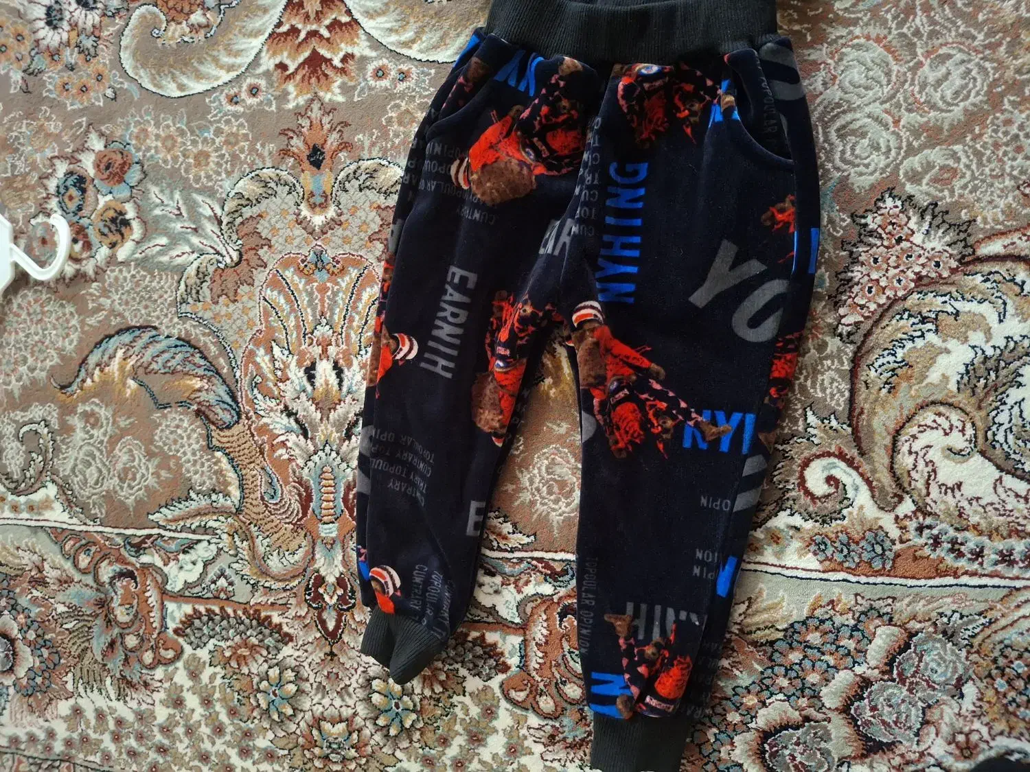 لباس دورومخمل|کفش و لباس بچه|برخوار, |دیوار