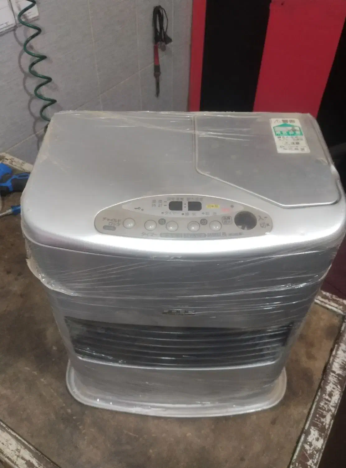 بخاری نفتی و برقی ژاپنی تویتمی|بخاری، هیتر، شومینه|بانه, |دیوار