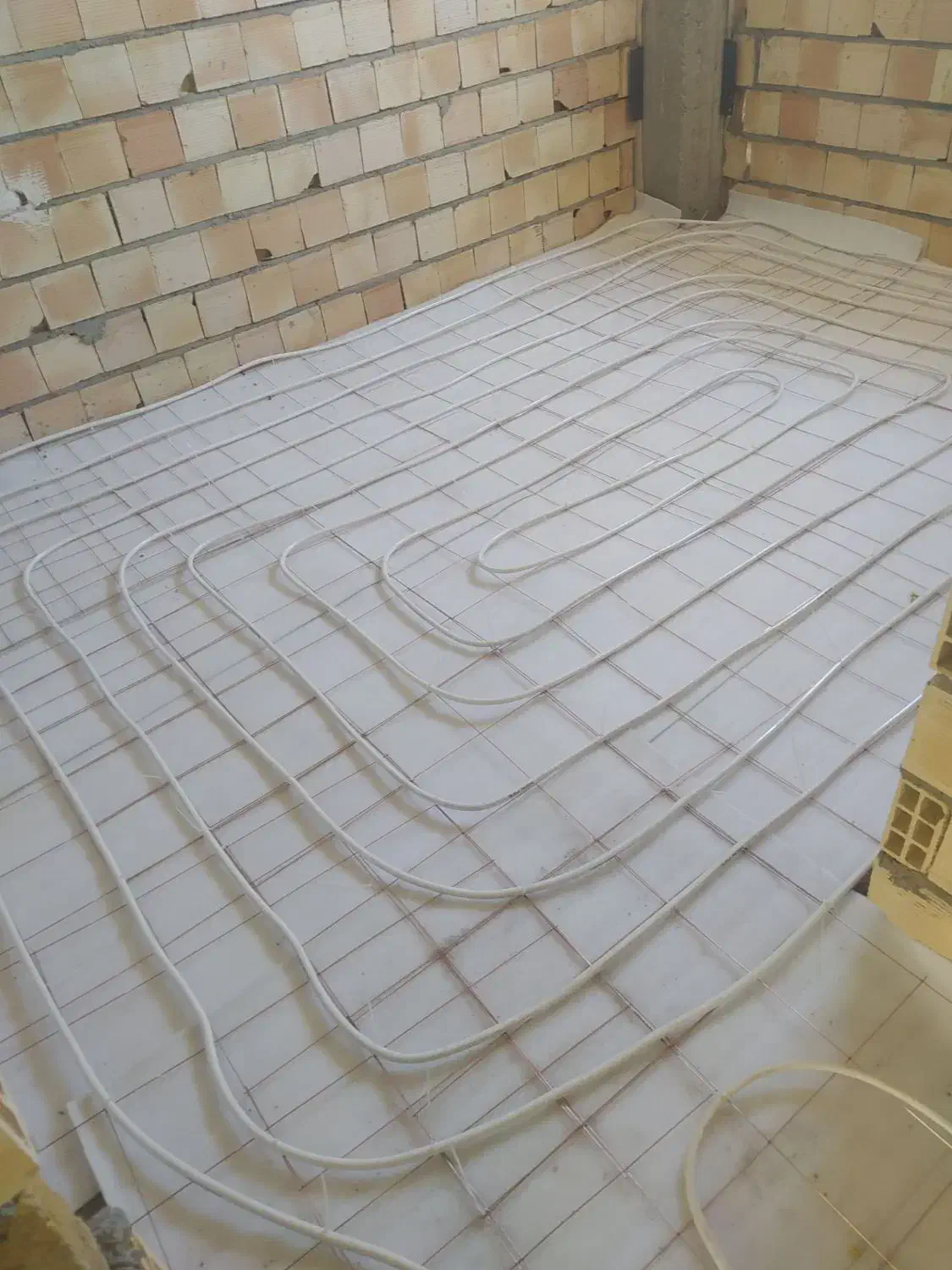 تعمیرات تخصصی پلیکاولوله های اب ونصبیات|خدمات پیشه و مهارت|تبریز, |دیوار