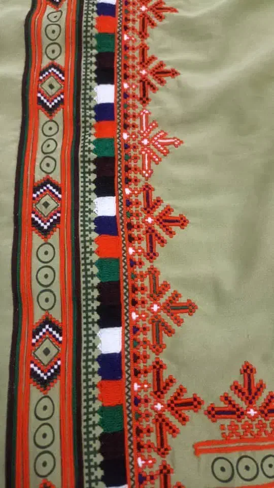 موسوم پر و چادر پلیواری|لباس|چابهار, |دیوار