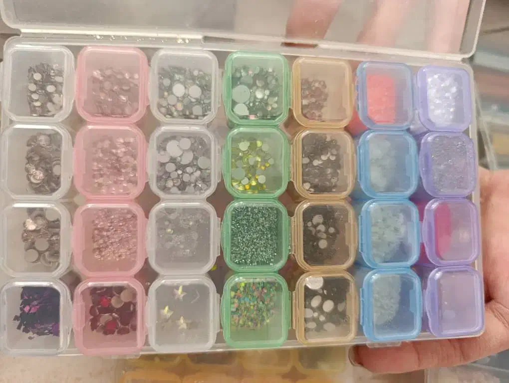 لوازم ناخن|آرایشگاه و سالن‌های زیبایی|هشتگرد, مدرس|دیوار