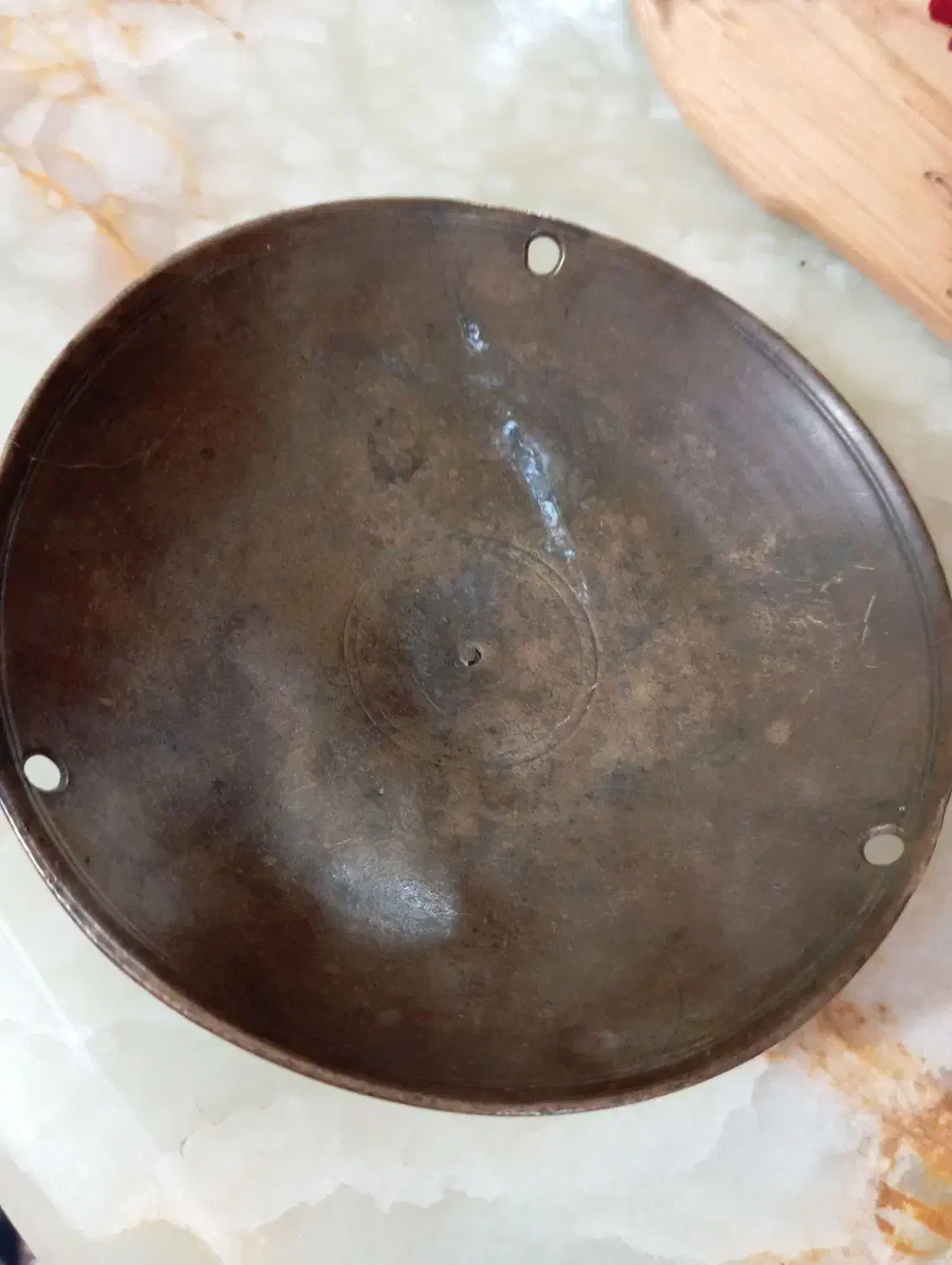 کاسه ترازوی قدیمی عتیقه|کلکسیون اشیاء عتیقه|خسروشاه, |دیوار