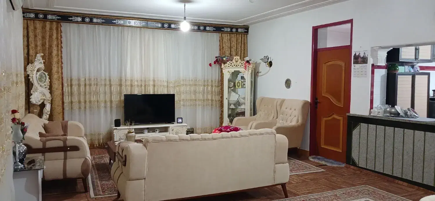 فروش واحد مسکونی حیاط دار اسلام آباد|فروش آپارتمان|گرمی, |دیوار